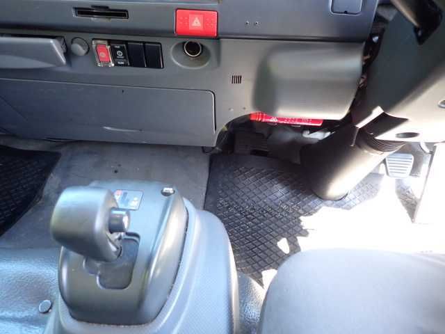 2011 Isuzu Elf 2.95t 冷蔵冷凍車 auction photo 12