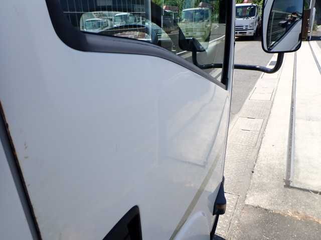 2011 Isuzu Elf 2.95t 冷蔵冷凍車 auction photo 5