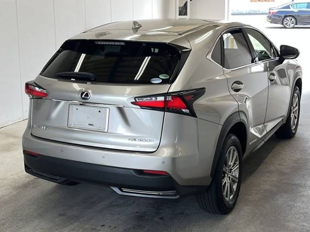 2015 Lexus NX NX300h Iパッケージ auction photo 3