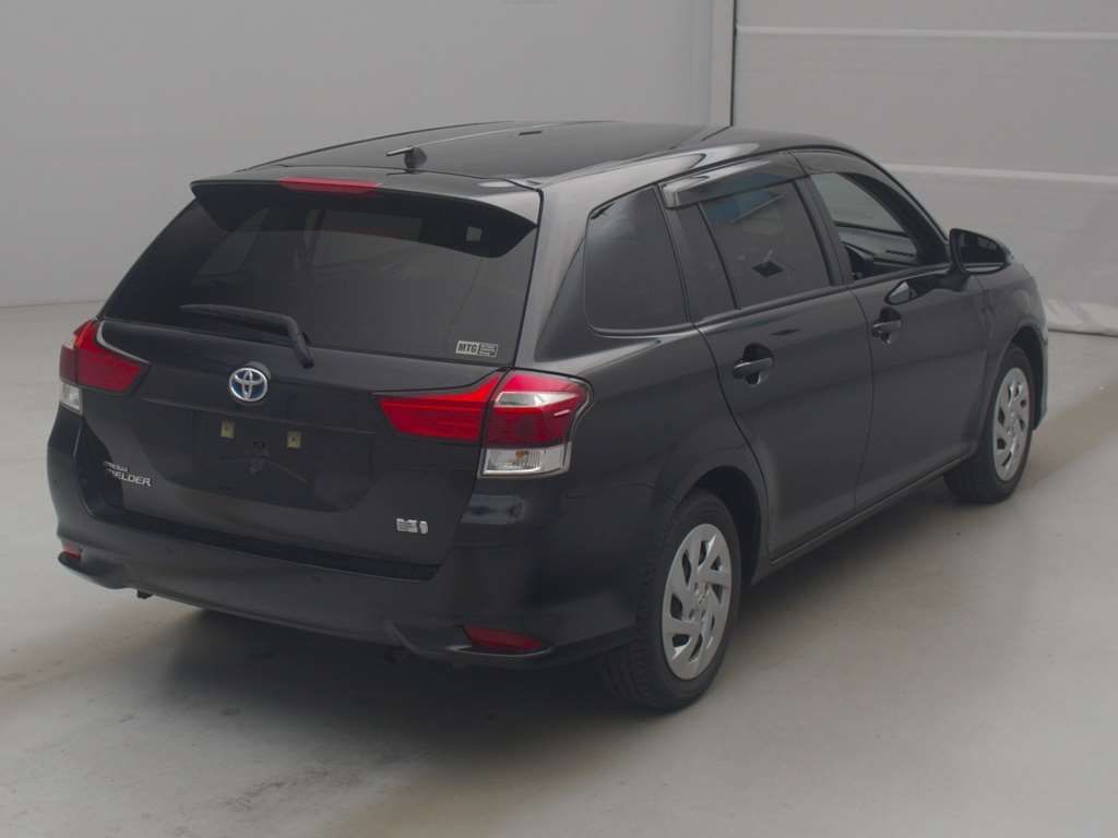 2023 Toyota Corolla Fielder ハイブリッド EX auction photo 2