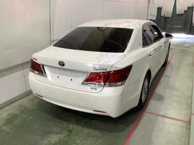 2013 Toyota Crown ハイブリッドロイヤルサルーン auction photo 2