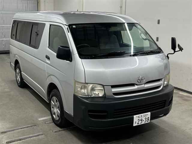 Japan Auction Vehicles 11 2006 Toyota Hiace DX auction photo