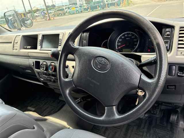 2006 Toyota Hiace DX auction photo 3