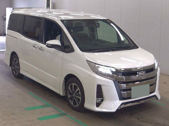 2020 Toyota Noah SI WXB 2 Japan auction vehicle