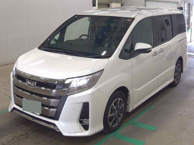 2020 Toyota Noah SI WXB 2 auction photo 4