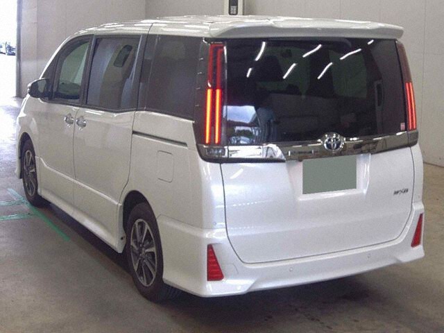 2020 Toyota Noah SI WXB 2 auction photo 2