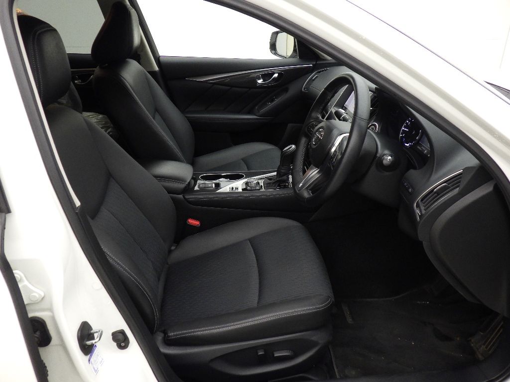 2020 Nissan スカイライン SED 4WD ハイブリッドGT auction photo 6