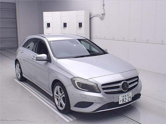 Japan Auction Vehicles 12 2014 Mercedes-Benz A180 auction photo