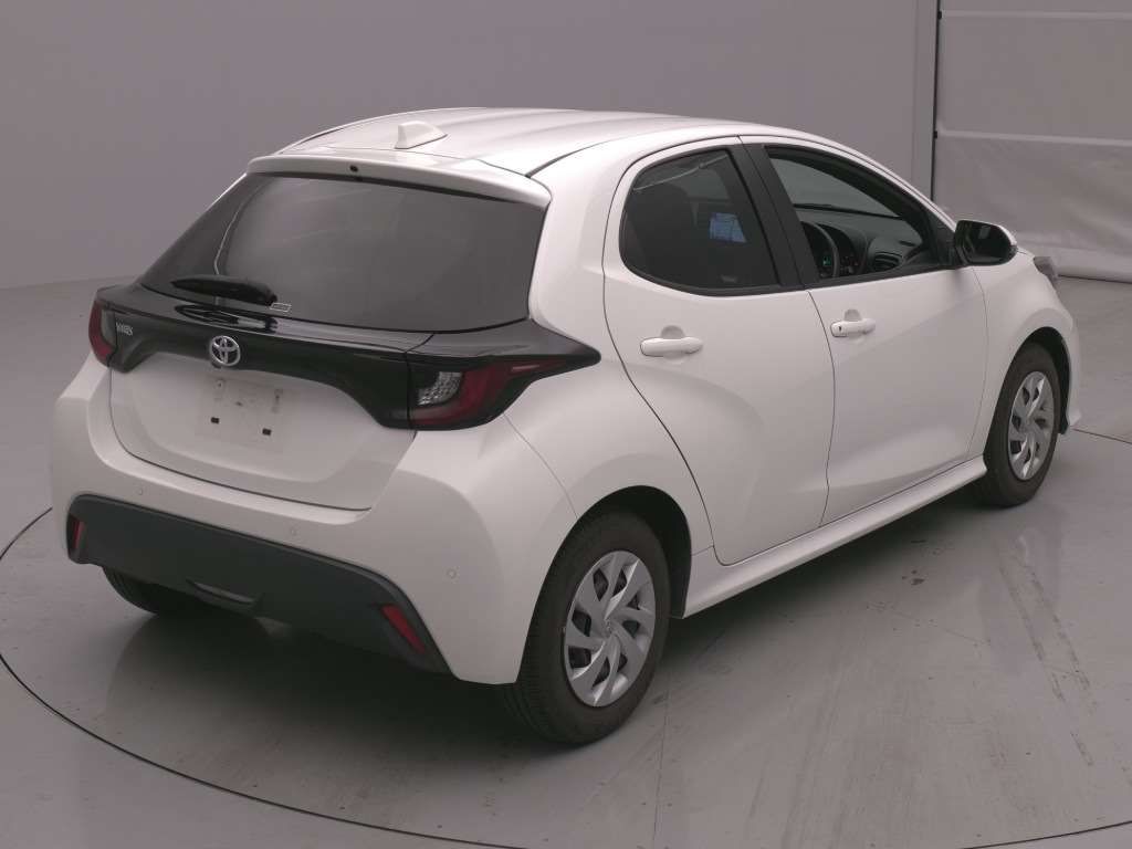 2021 Toyota Yaris X auction photo 2