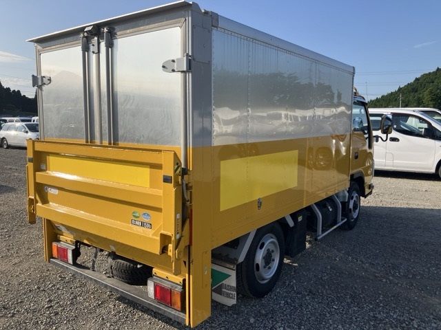 2019 Isuzu Elf Koukyou Okyu Usagi Shosha PG4 auction photo 2