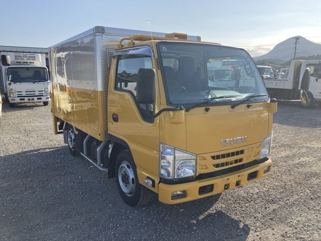 Japan Auction Vehicles 13 2019 Isuzu Elf Koukyou Okyu Usagi Shosha PG4 auction photo