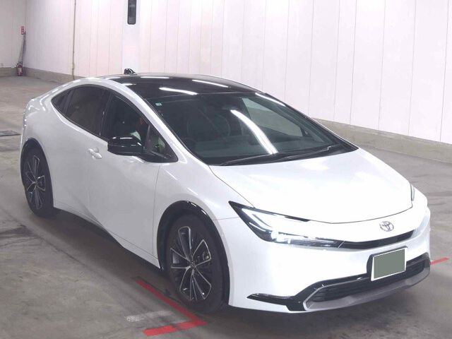 2025 Toyota Prius Z Japan auction vehicle