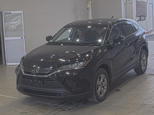 2023 Toyota Harrier S Japan auction vehicle