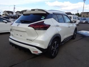 2021 Nissan Kicks X auction photo 2