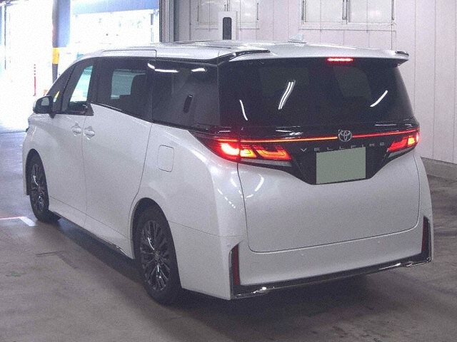 2025 Toyota Vellfire Z Premier auction photo 2