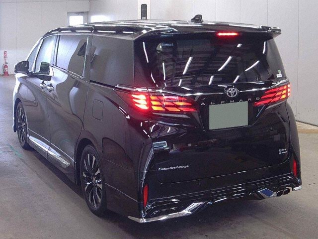 2025 Toyota Alphard Executive Lounge 4WD auction photo 2