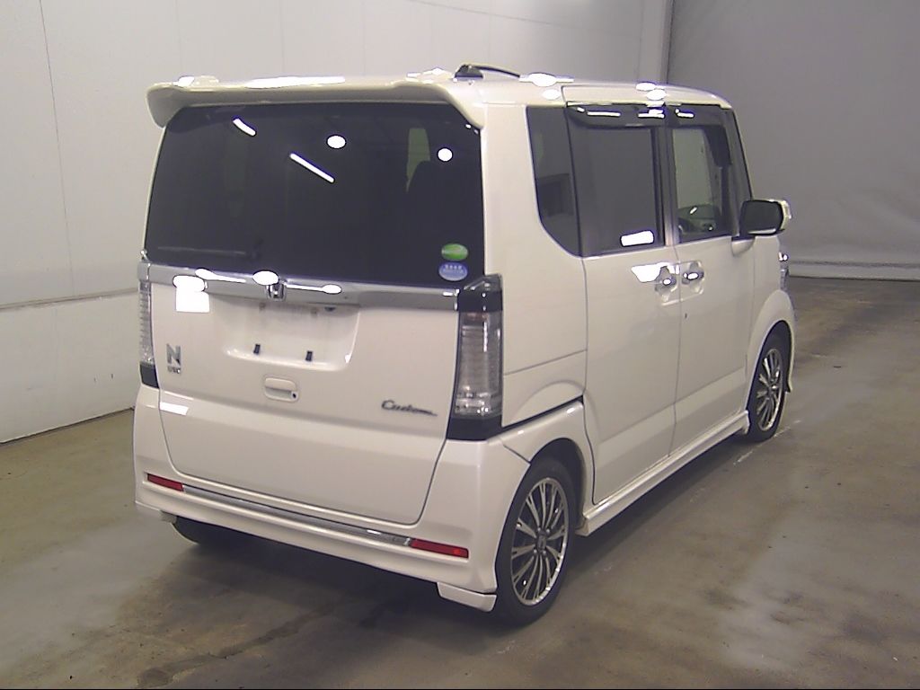 2017 Honda N-BOX カスタムターボSSパッケージ auction photo 2