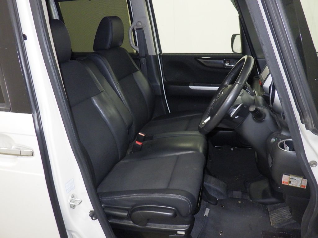 2017 Honda N-BOX カスタムターボSSパッケージ auction photo 6