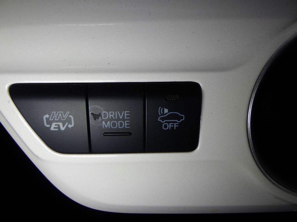 2017 Toyota Prius PHV Sナビパッケージ auction photo 8