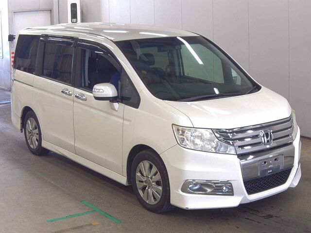Japan Auction Vehicles 8 2012 Honda Stepwgn Z HDDナビED auction photo