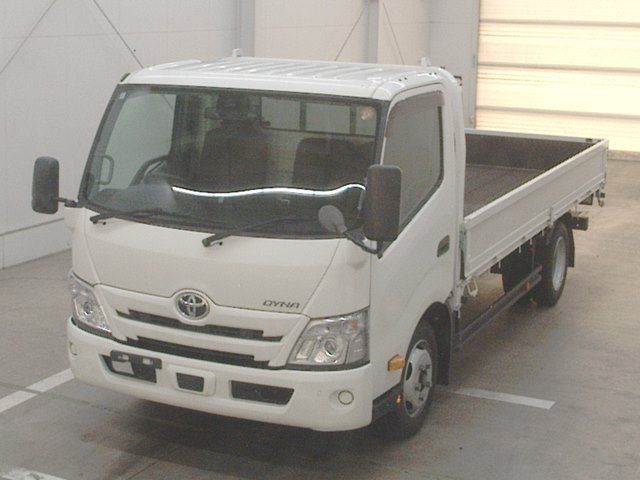 2021 Toyota Dyna Flatbed Japan auction vehicle