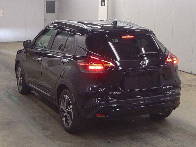2023 Nissan Kicks X auction photo 2