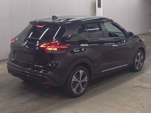 2023 Nissan Kicks X auction photo 5