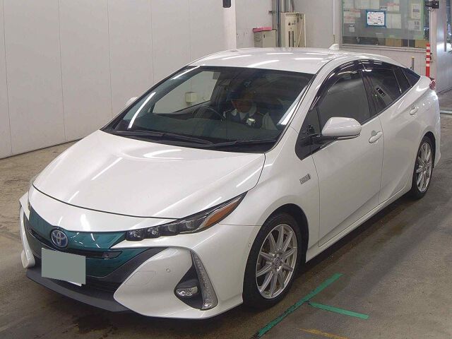 2017 Toyota Prius PHEV A auction photo 4