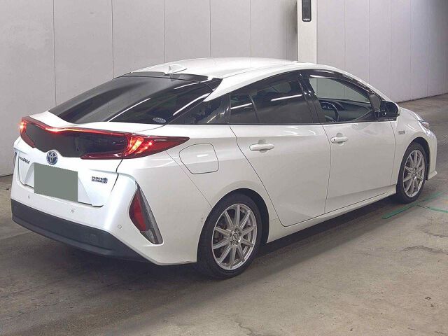 2017 Toyota Prius PHEV A auction photo 5