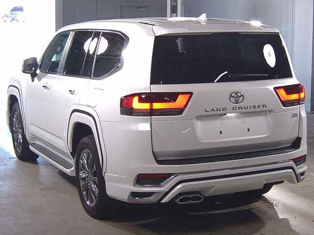 2022 Toyota Land Cruiser ZX 4WD auction photo 2
