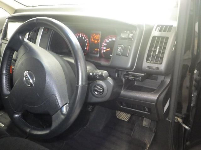 2010 Nissan Serena 20S Vセレクション auction photo 6