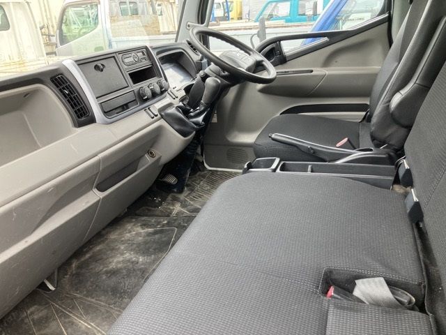 2018 Mitsubishi ヒラ auction photo 5