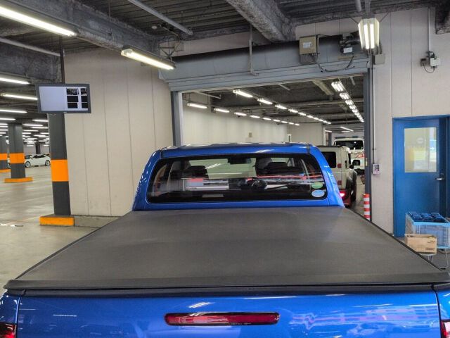 2018 Toyota Hilux Z 4WD auction photo 3