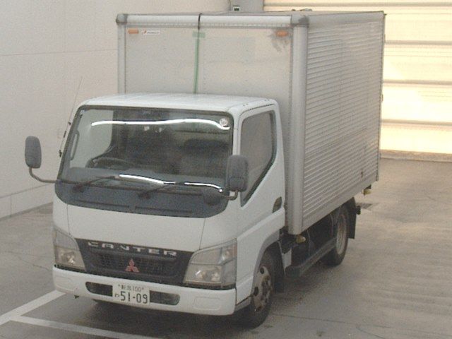 Japan Auction Vehicles 10 2006 Mitsubishi Fuso Canter バン auction photo