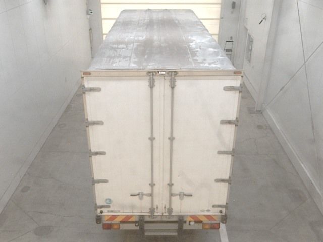 2013 Isuzu Forward Wing auction photo 3
