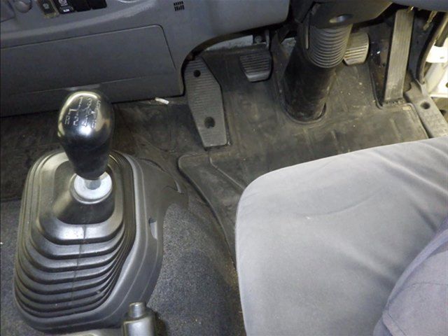 2013 Isuzu Forward Wing auction photo 8