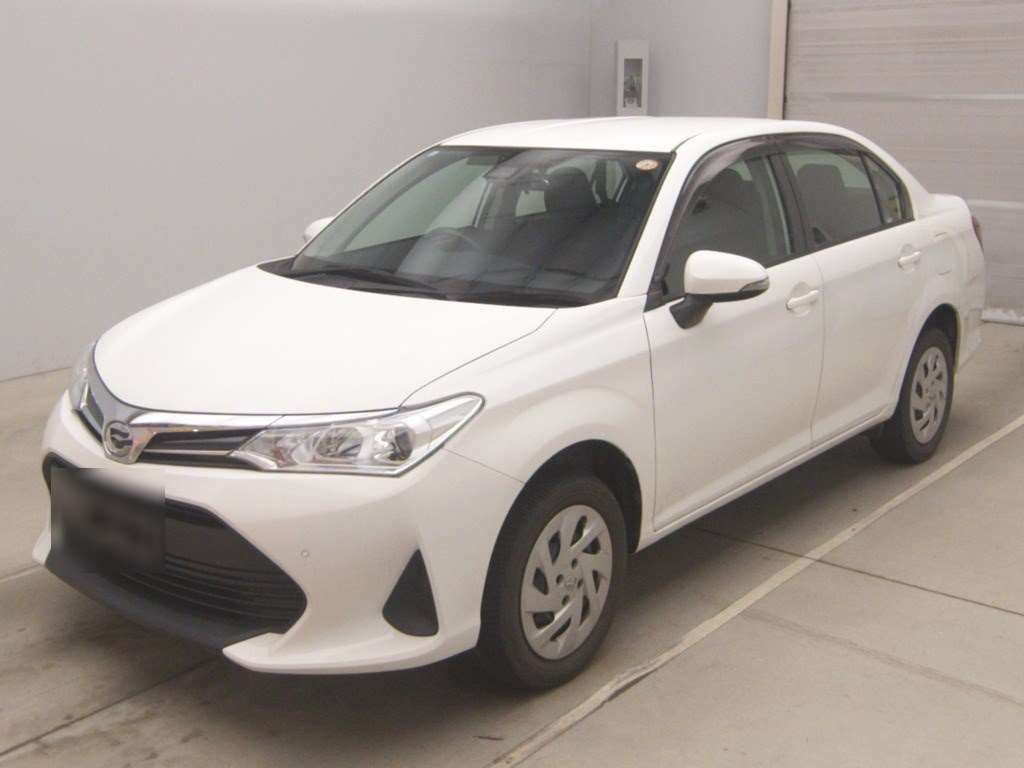 2021 Toyota Corolla Axio EX 4WD Japan auction vehicle