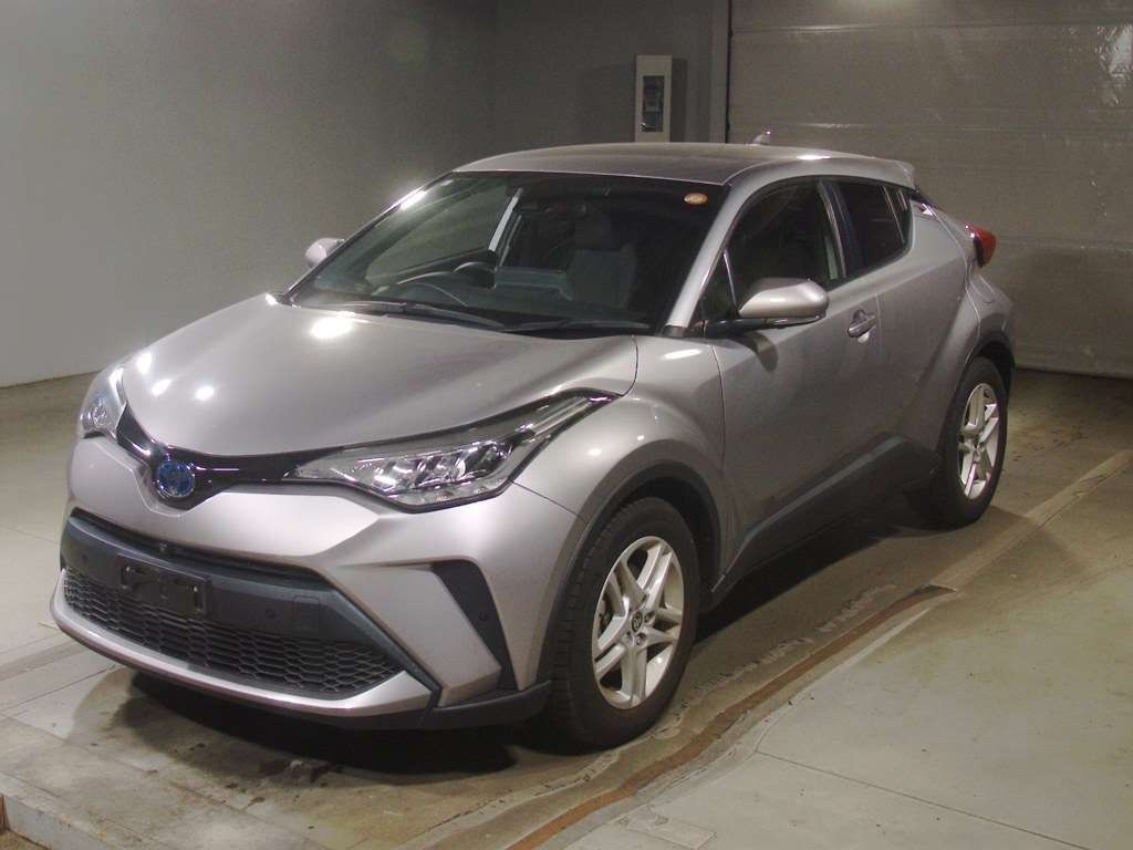 2022 Toyota C-HR S Japan auction vehicle
