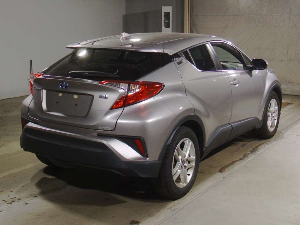 2022 Toyota C-HR S auction photo 2