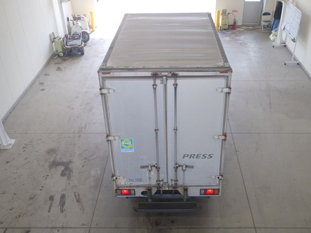 2012 Isuzu Elf アルミバン auction photo 3