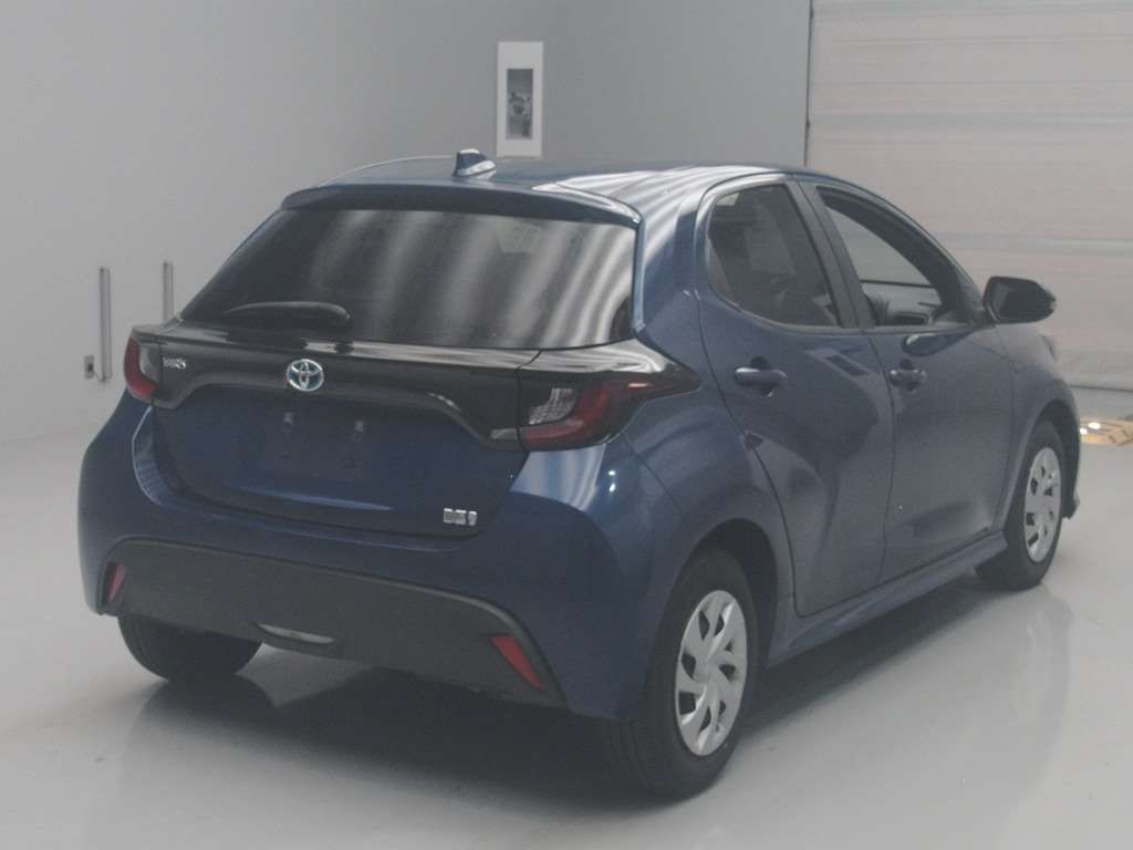 2021 Toyota Yaris Hybrid X auction photo 2