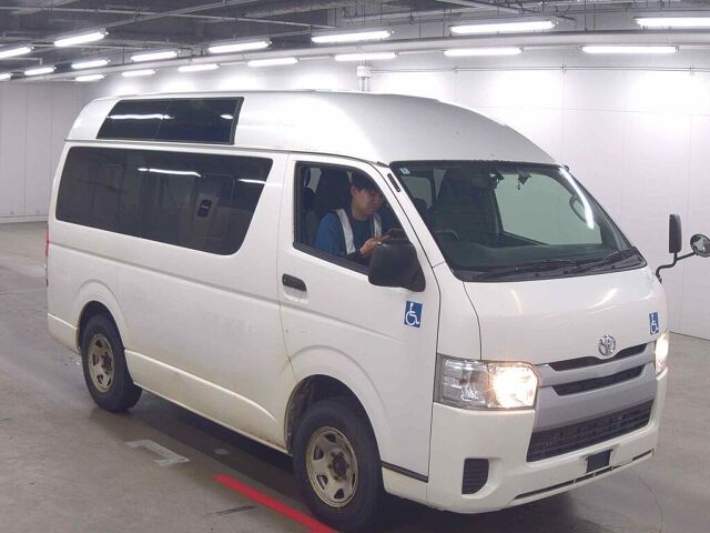 2015 Toyota Hiace Welcab 4WD Japan auction vehicle