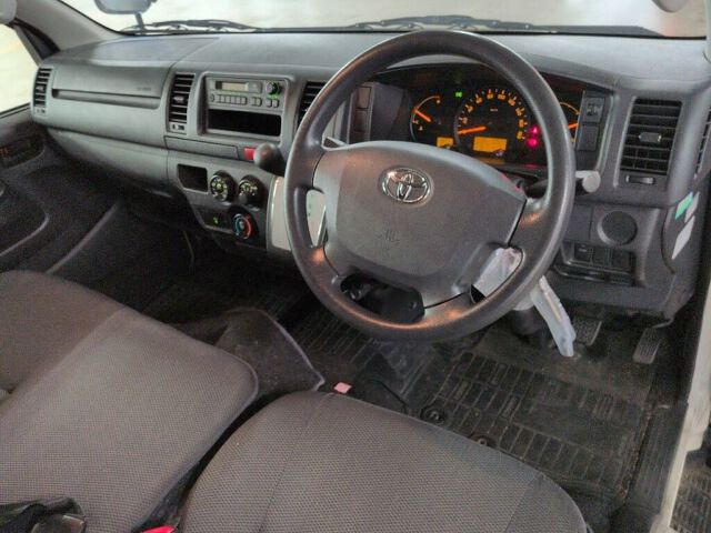 2015 Toyota Hiace Welcab 4WD auction photo 3