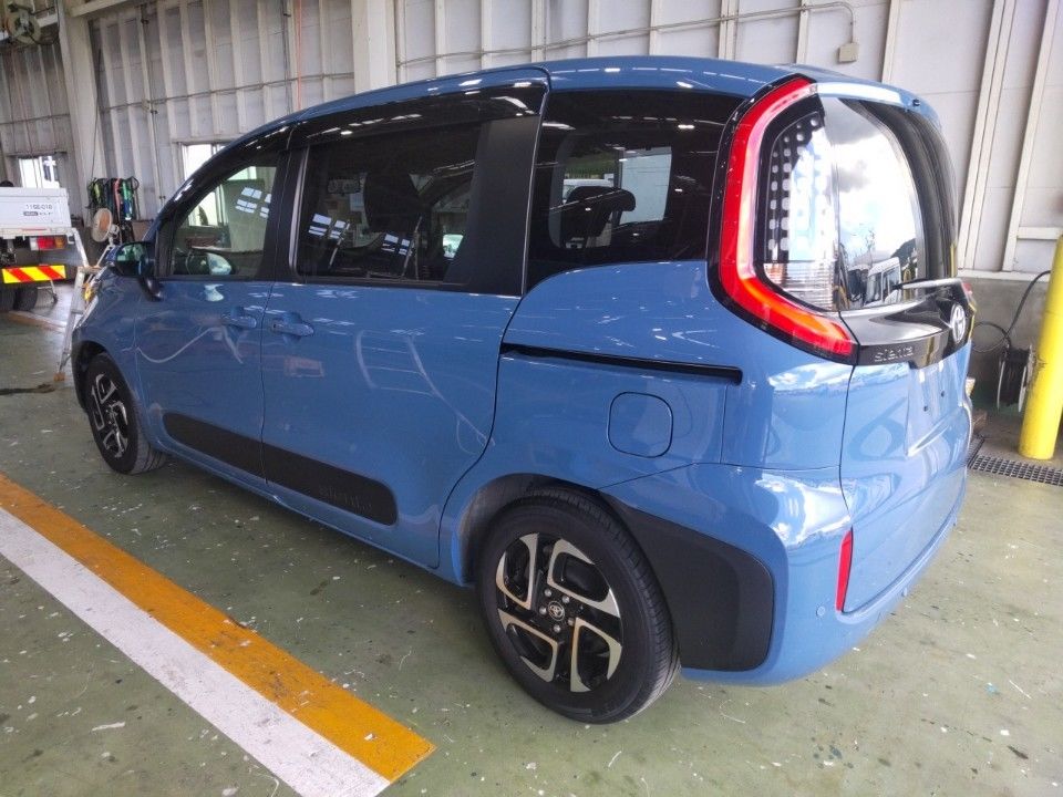 2025 Toyota Sienta auction photo 6