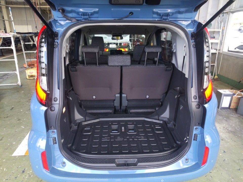 2025 Toyota Sienta auction photo 8