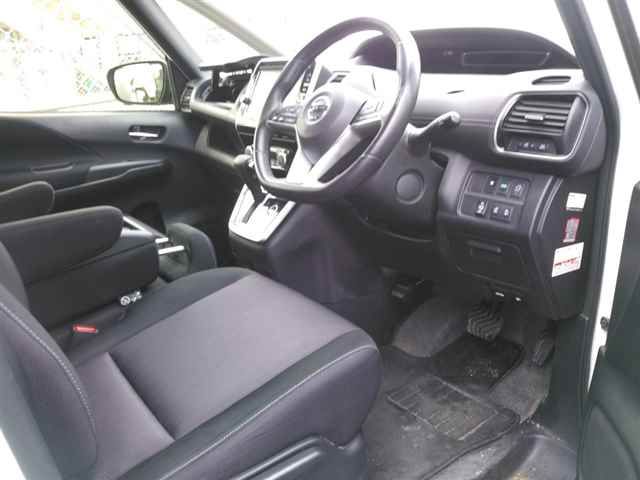 2017 Nissan Serena ハイウェイスターVセレクションI auction photo 3