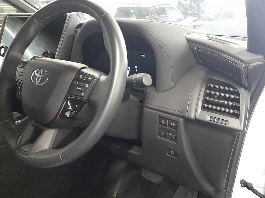2025 Toyota Alphard X 4WD auction photo 9