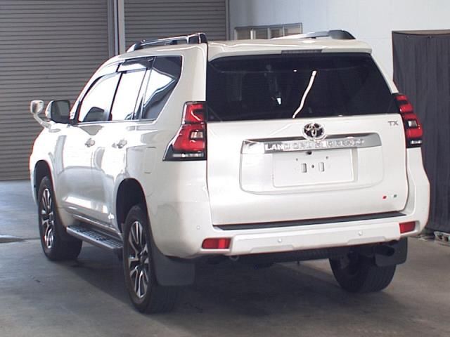 2023 Toyota Land Cruiser Prado 4WDTX L Package auction photo 2