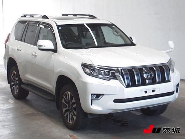 Japan Auction Vehicles 8 2023 Toyota Land Cruiser Prado 4WDTX L Package auction photo