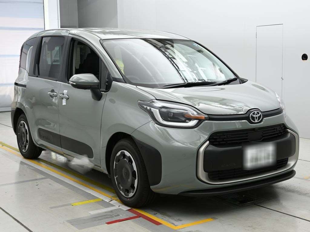 2026 Toyota Sienta Hybrid Z auction photo 5